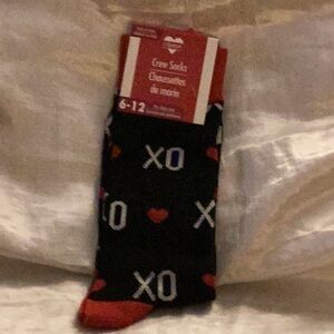 ❤️NWT So Fun XO Socks Size 6–12 ❤️
Closet Must Have ❤️